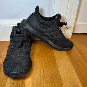 Adidas UltraBoost 4.0 black sneakers. Size 6.